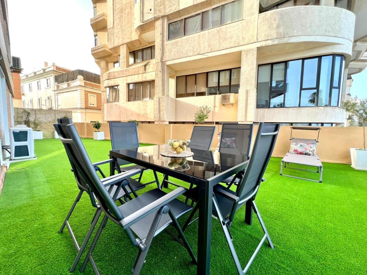 Malagueta Beach I & Private Terrace By Ele Apartments Malaga Bagian luar foto