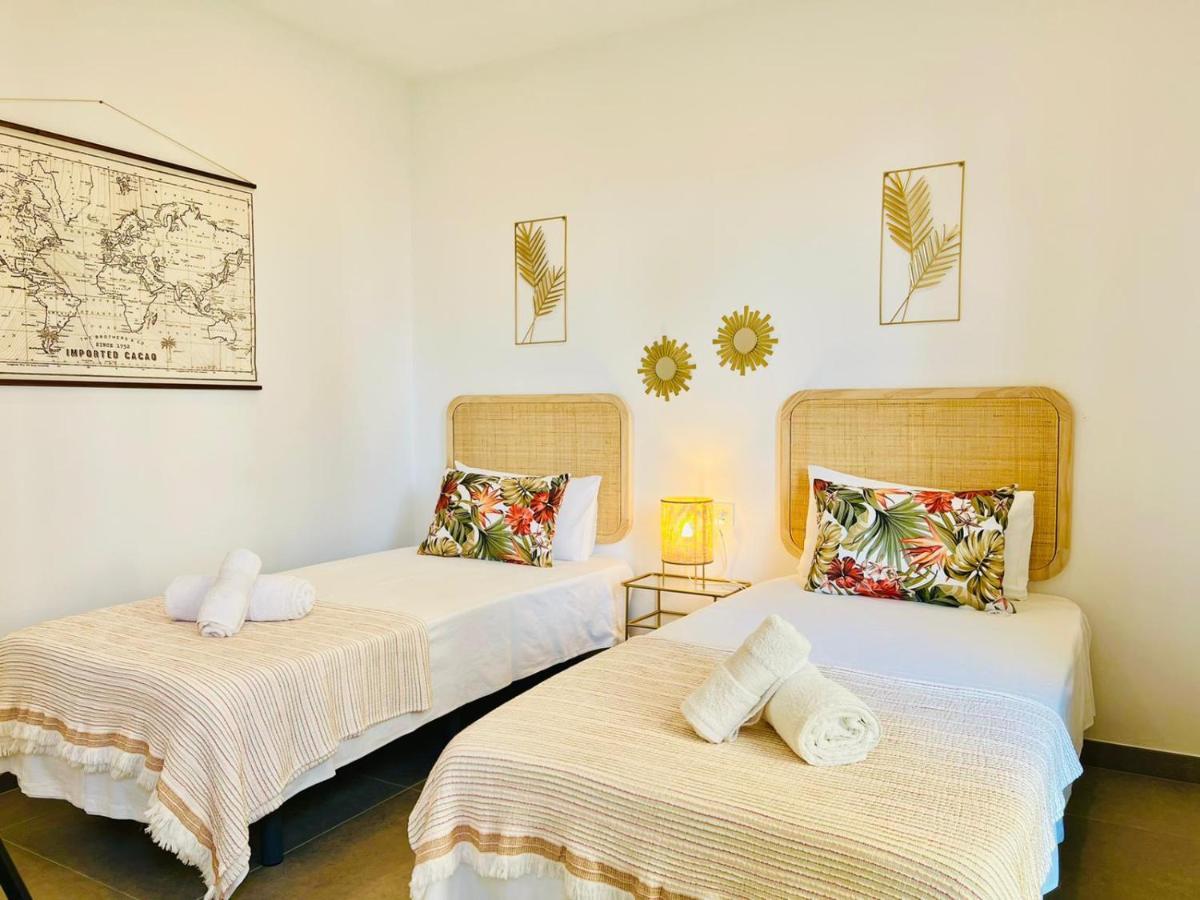 Malagueta Beach I & Private Terrace By Ele Apartments Malaga Bagian luar foto